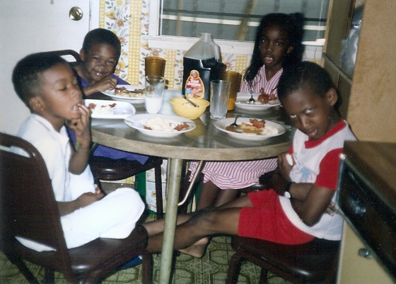 Marcus Cassel with family and friends, photo 14