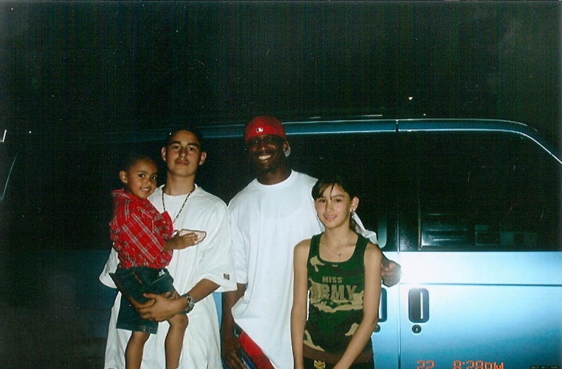 Marcus Cassel with family and friends, photo 15