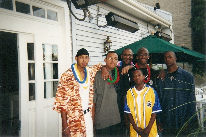 Marcus Cassel with family and friends, photo 32