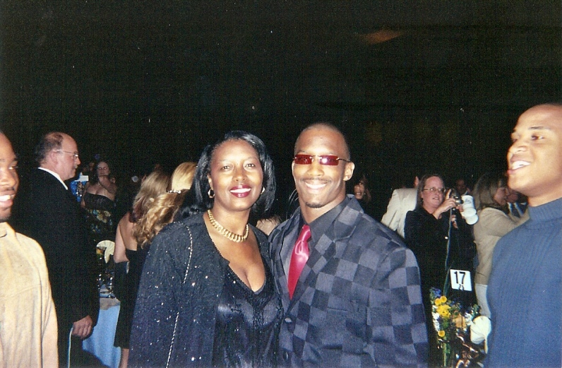 Marcus Cassel with family and friends, photo 39